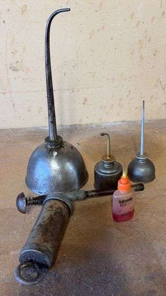 Oil Cans, Lunrigun, & Bottle Of Labelle 108 Oil