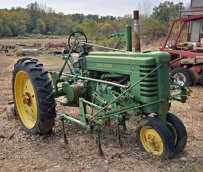 1947 John Deere B