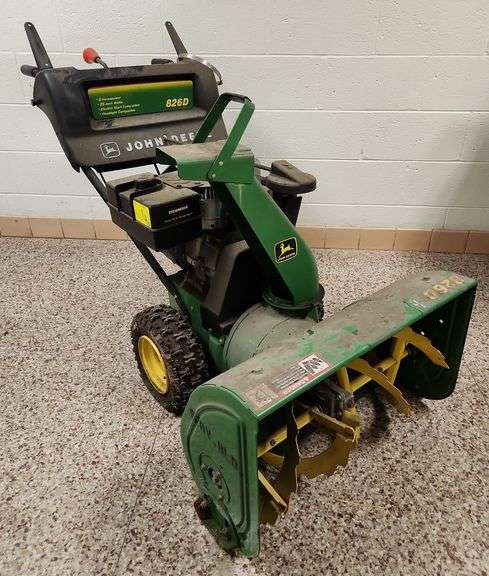 John Deere 826D Snow Thrower 26" 8HP Tecumseh Gas Engine, Electric Start 2 Stage Self Propelled, Rev