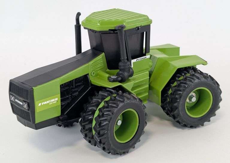 1/32 Ertl Steiger Panther CP-1400 4wd Tractor