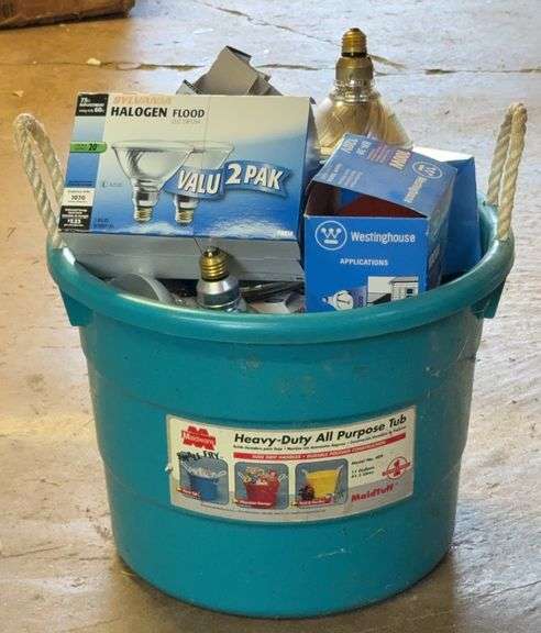 11 Gallon All-Purpose Tub With Contents