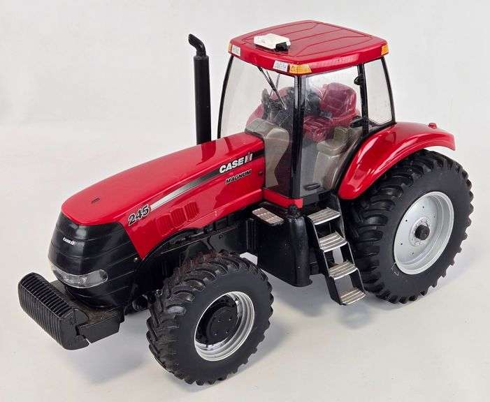 1/16 Ertl Case IH Magnum 245 Tractor