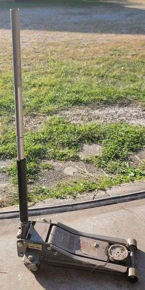 Pittsburgh Heavy Duty 3 Ton Rolling Floor Jack