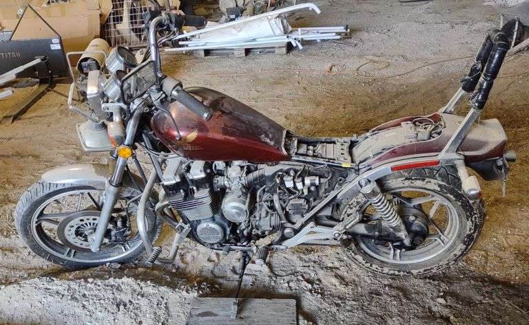 1983 Honda Nighthawk 550 Motorcycle