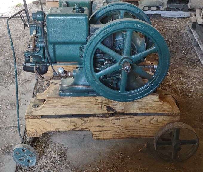 1.5hp McCormick Deering Gas Engine on Wood Cart