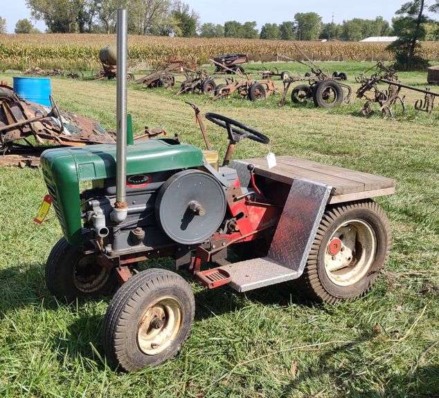 Custom Wheel Horse Riding Mower