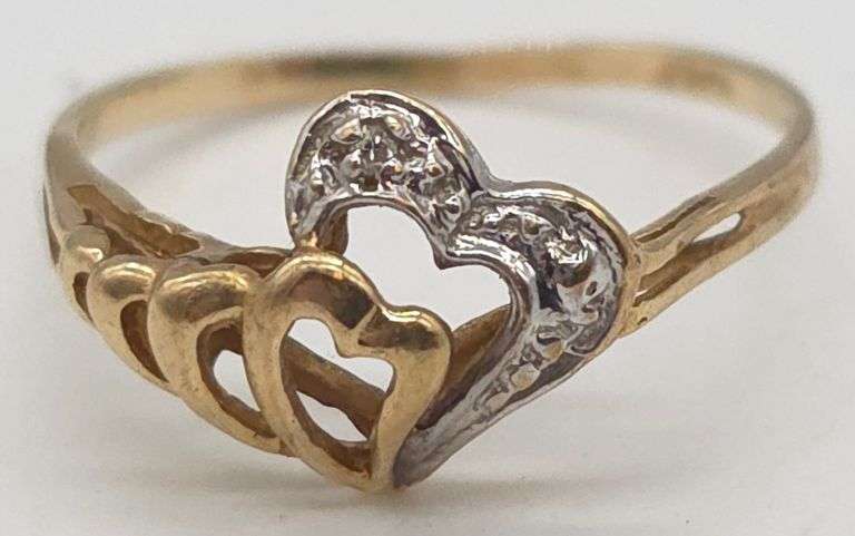 (E) 10K Yellow Gold Heart Ring