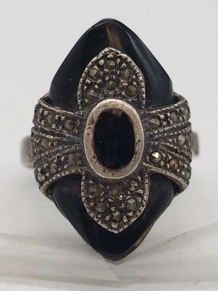(E) Vtg Sterling Silver Ladies Onyx Ring