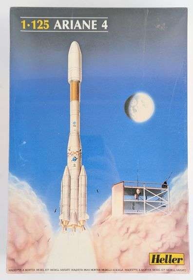 1/125 Scale Heller Ariane 4 Expendable Launch Vehicle Model Kit ...