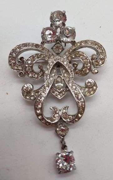 (E) Coro Craft Sterling Silver Rhinestone Brooch
