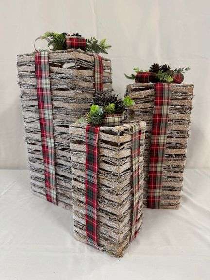 Nesting Christmas Presents