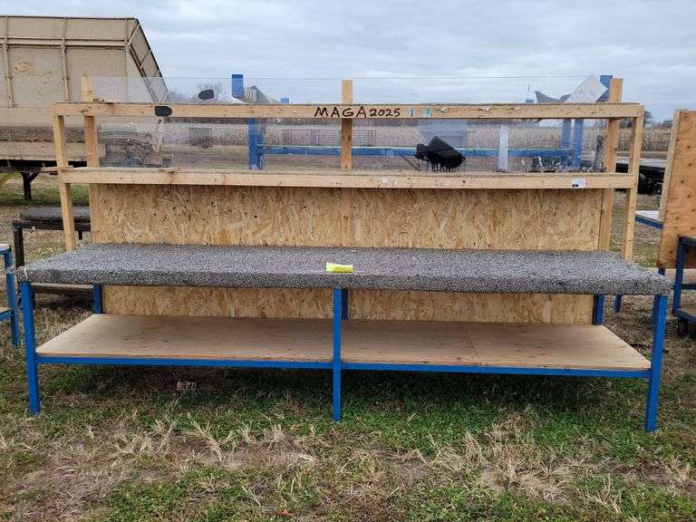 (CS) Steel Frame Workbench With Carpeted Bench Top And Plexiglass ...