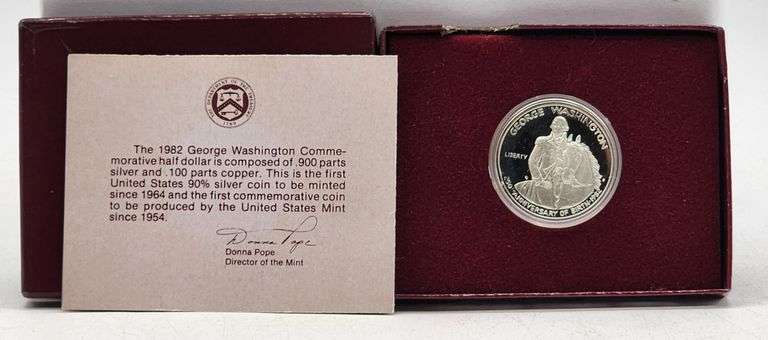 (U) US Mint George Washington Commemorative Half Dollar