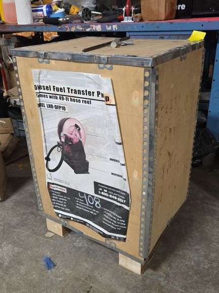 Diesel Fuel Transfer Pump with Hose Reel