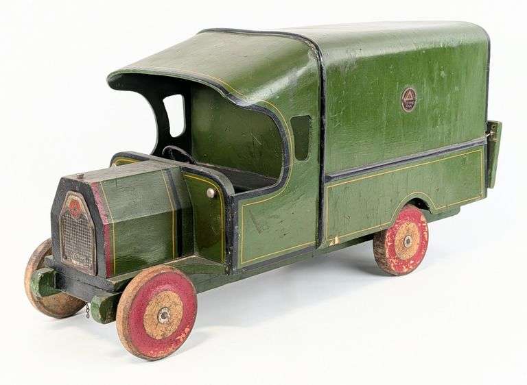 Early TriAng Toys Wooden Delivery Truck
