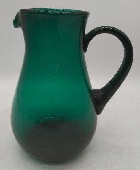 (P) Hand Blown Bright Emerald Green Glass Pitcher 9
