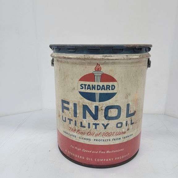 (AP) Standard And Sunoco Oil Cans. - Kraft Auction Service, LLC