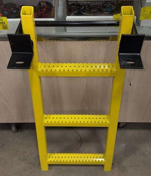 Sure Step Retractable Truck Steps (31” Tall) - Kraft Auction Service, LLC