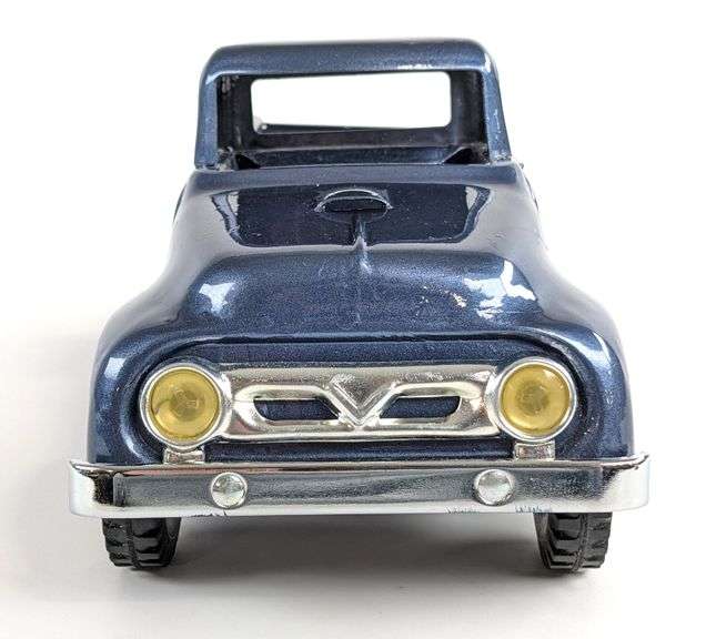 Custom Tonka Stepside Pickup Truck - Kraft Auction Service, LLC