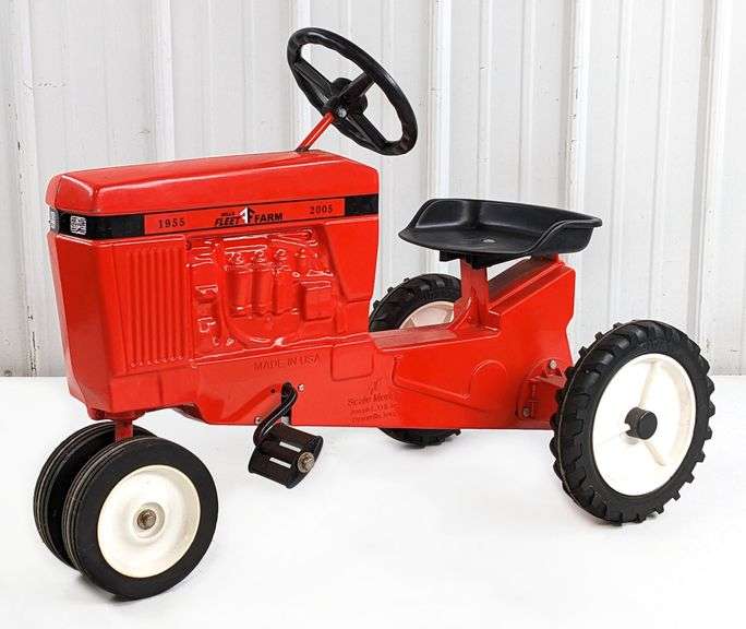 Scale Models Mills Fleet Farm 50th Anniversary Pedal Tractor Kraft