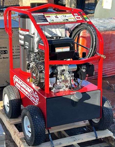 NEW 2025 Magnum 4000 Series Gold Pressure Washer