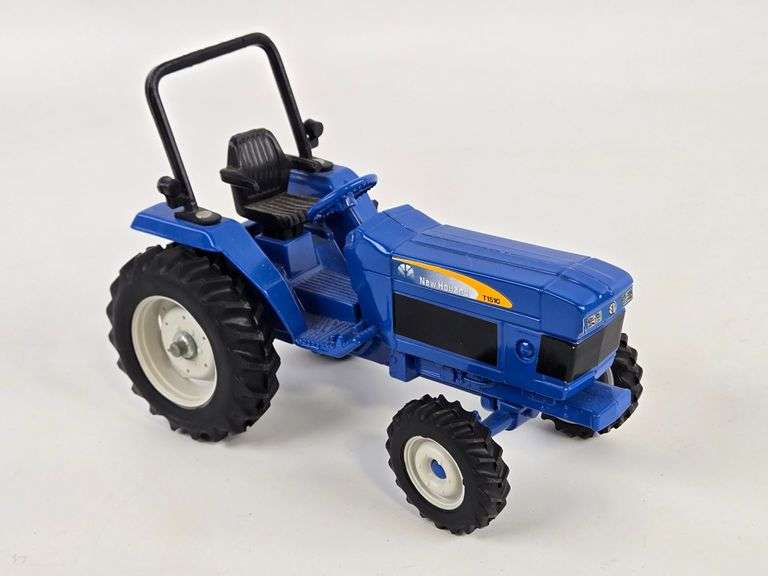 1/16 Ertl Ford New Holland T1510 Tractor