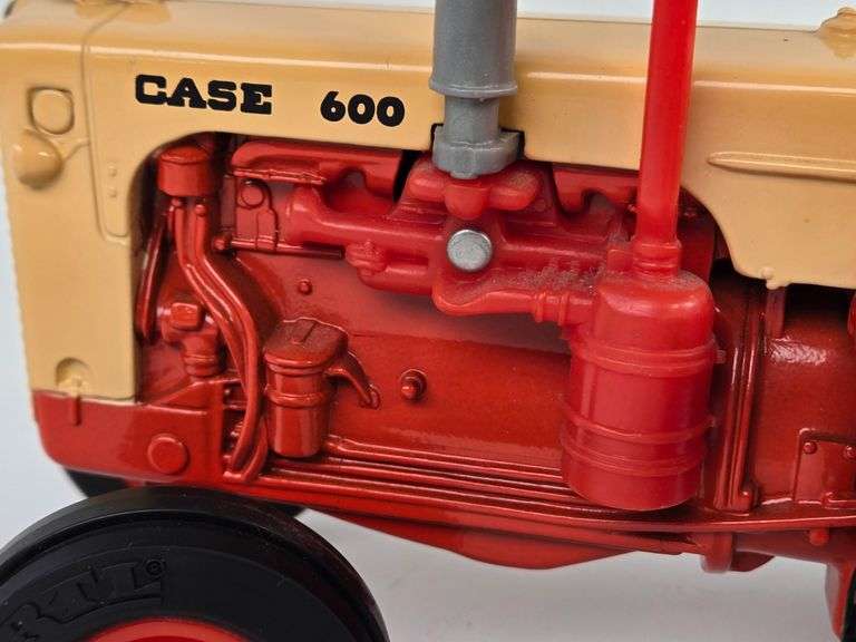 1/16 Ertl Case 600 Tractor