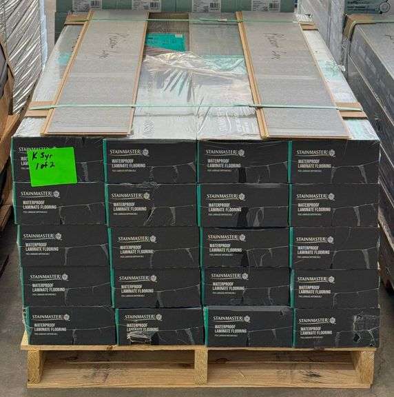 474 Sqft Stainmaster Pheasant Lane Oak 12mm Laminate Flooring