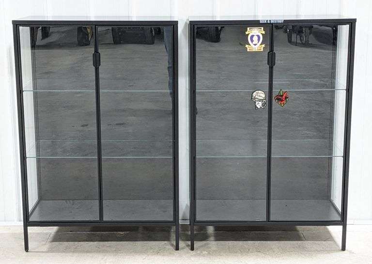 (2) Rectangular Glass Display Cases - Kraft Auction Service, LLC