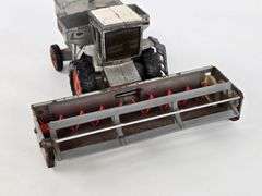 1/32 Ertl Allis-Chalmers Gleaner L2 Combine w/ Grain Head