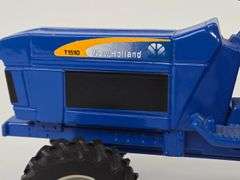1/16 Ertl Ford New Holland T1510 Tractor