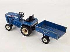1/16 Ertl Ford LGT 145 Garden Tractor w/ Trailer / Cart