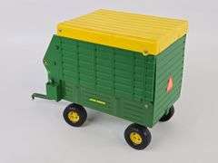 1/16 Ertl John Deere Forage / Silage Wagon