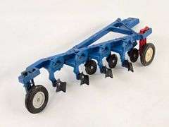 1/16 Ertl Ford 4-Bottom Moldboard Plow
