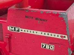 1/16 Ertl Massey Ferguson 760 Combine w/ Grain Head