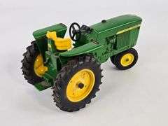 1/16 Ertl John Deere 3020 Narrow Front Tractor