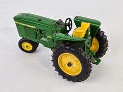 1/16 Ertl John Deere 3020 Narrow Front Tractor