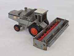 1/32 Ertl Allis-Chalmers Gleaner L2 Combine w/ Grain Head