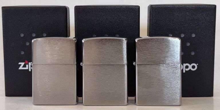(CC) Plain Chrome Zippo Lighters