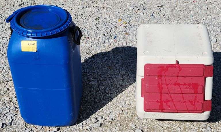 (G) (2) Feed Containers