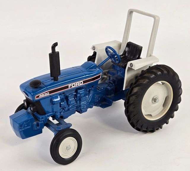 1/16 Ertl Ford 4630 Utility Tractor