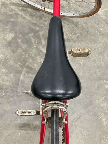 Vintage Schwinn Le Tour II Ten Speed | EBTH