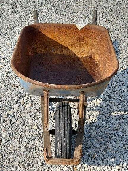 (G) Jackson M6 6 Cubic Foot Wheel Borrow