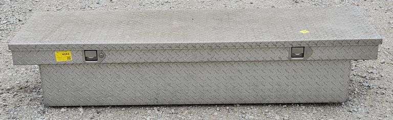(K) Aluminum Diamond Plate Tool Box, 70.5" x 15" x 21"