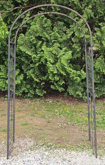 (AK) Metal Archway Garden Trellis