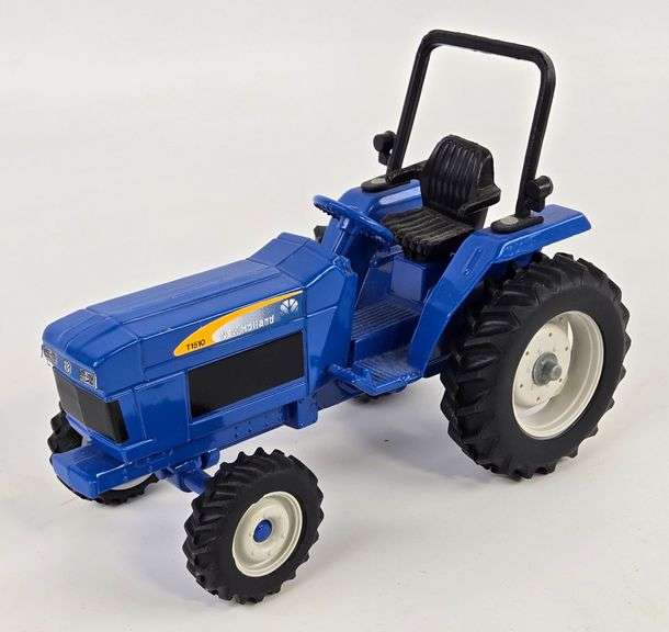 1/16 Ertl Ford New Holland T1510 Tractor