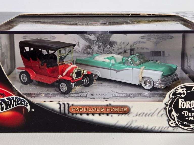 Hot Wheels Fabulous Fords 2 Car Collector Set Limited Edition In Box
