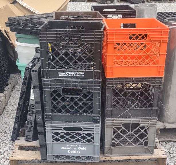 (AA) Pallet of Dairy Crates & Storage Totes