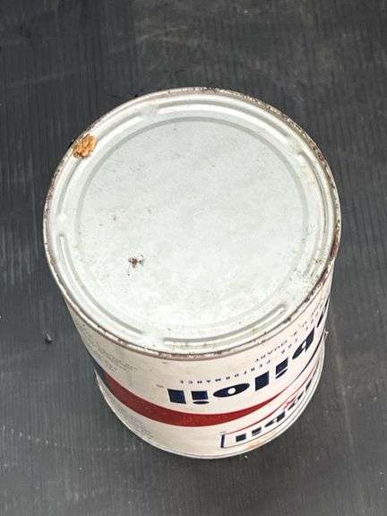Mid 20th Century Mobil Mobiloil 1 Qt Cans Of Oil.