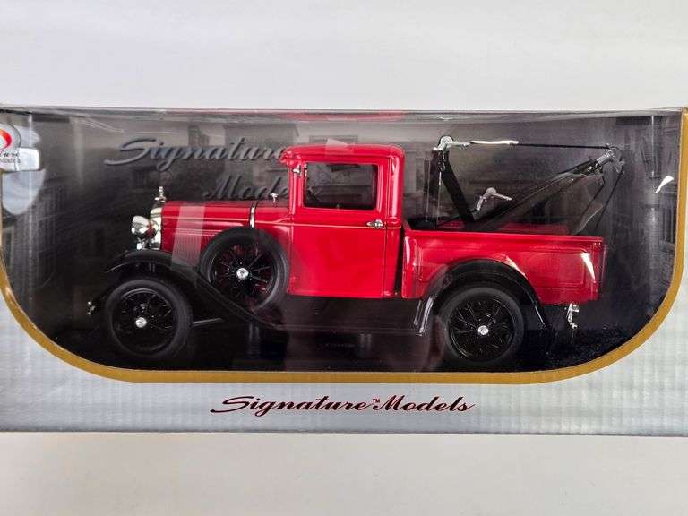 1/18 Scale Die-Cast 1931 Ford Model A Tow Truck
